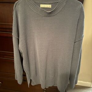 Abercrombie & Fitch Women’s blue Crewneck Sweater